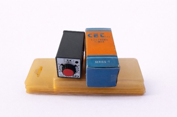 timer-elettronico-cet-series-t-relè-temporizzato-industriale-vintage